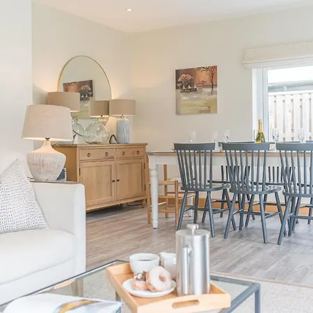 Cherry Garth Hot Tub Hire Available